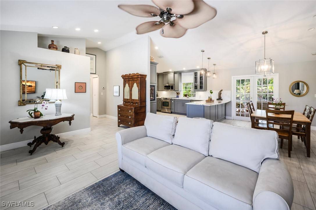 Naples, FL 34112,1794 Knights CT