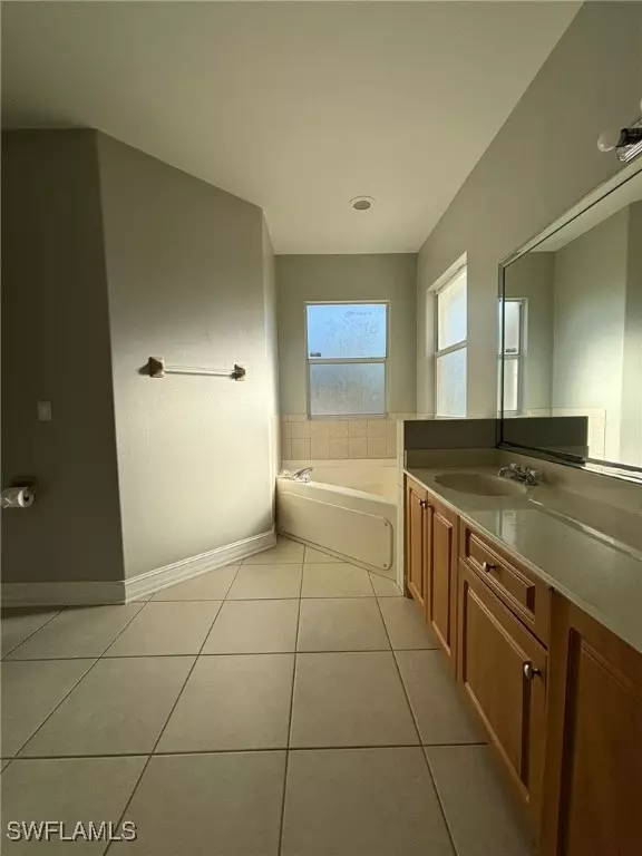 Naples, FL 34120,2771 24th AVE NE