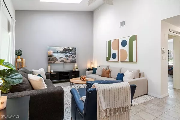 Naples, FL 34112,6040 Huntington Woods DR #138-3