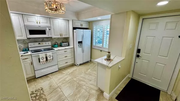Naples, FL 34112,3612 Arctic CIR #512