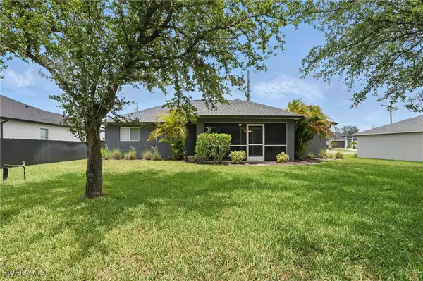 Cape Coral, FL 33993,320 NW 1st ST