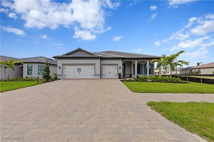 2000 Don Benito WAY, Naples, FL 34120