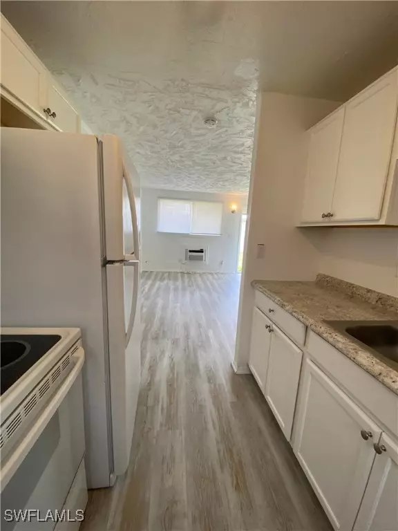 Fort Myers, FL 33916,3213 Jeffcott ST #2