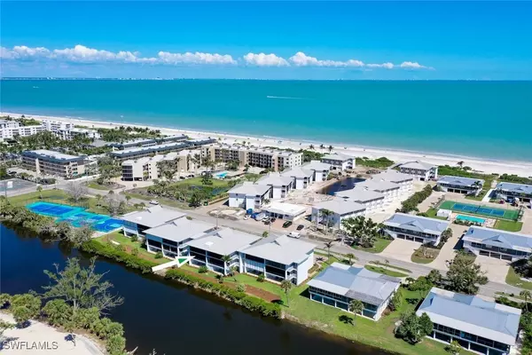 Sanibel, FL 33957,1340 Middle Gulf DR #8A
