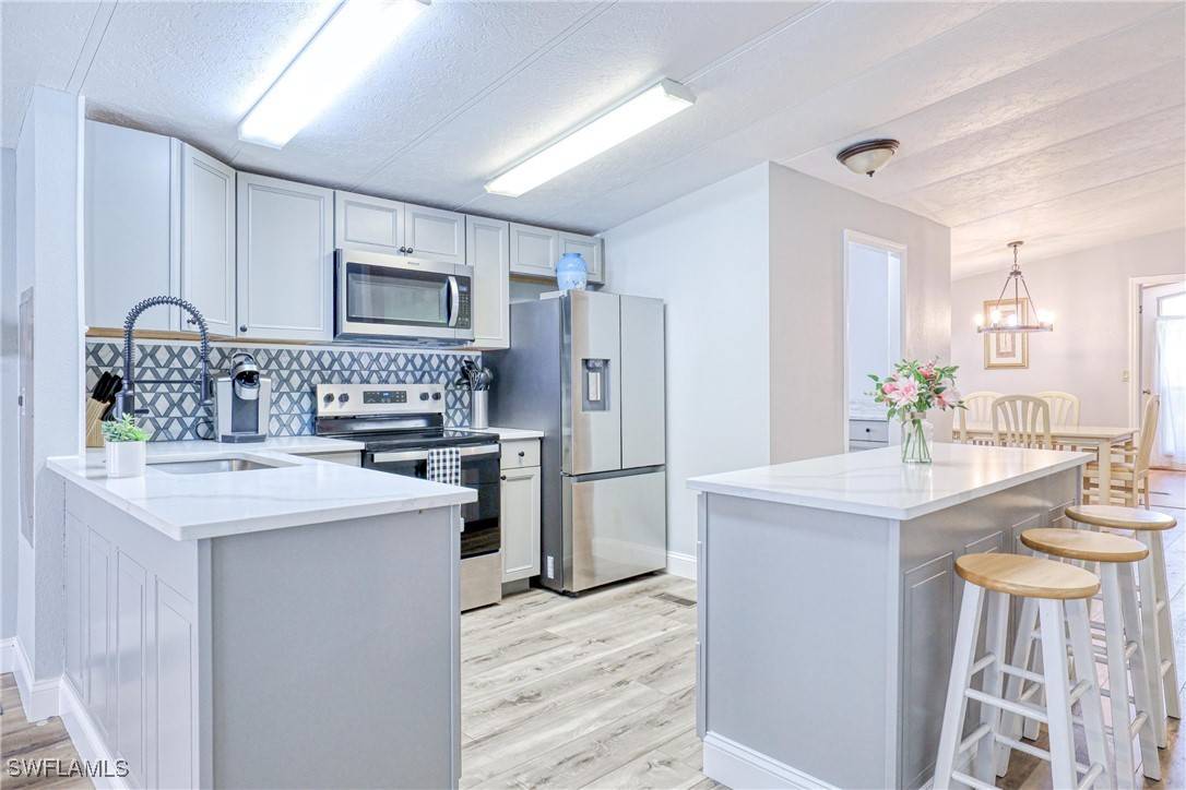 10251 Wales LOOP, Bonita Springs, FL 34135