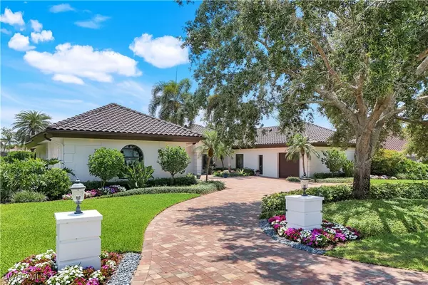 Naples, FL 34119,4701 Oak Leaf DR