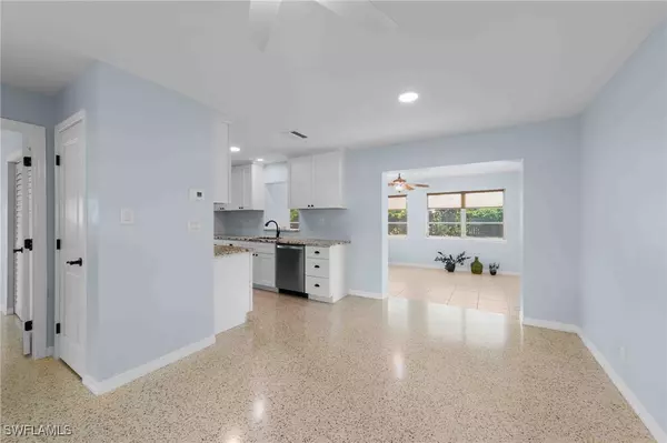 Estero, FL 33928,20681 Coconut DR
