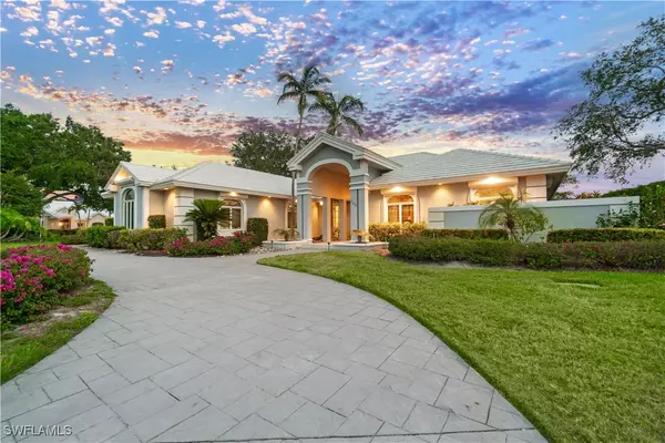 798 Brentwood PT, Naples, FL 34110