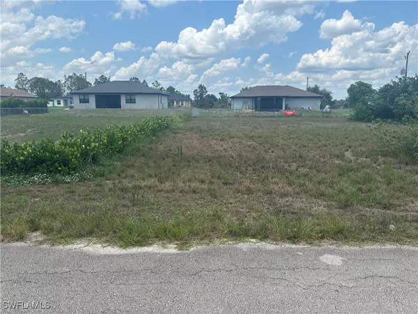 3824 20TH ST W, Lehigh Acres, FL 33971