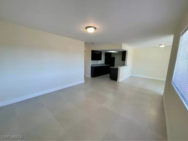 Naples, FL 34112,4052 Bayshore DR #526
