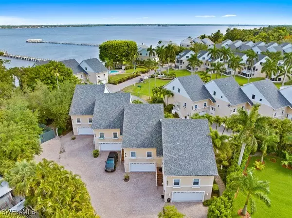 819 James ST, Fort Myers, FL 33916