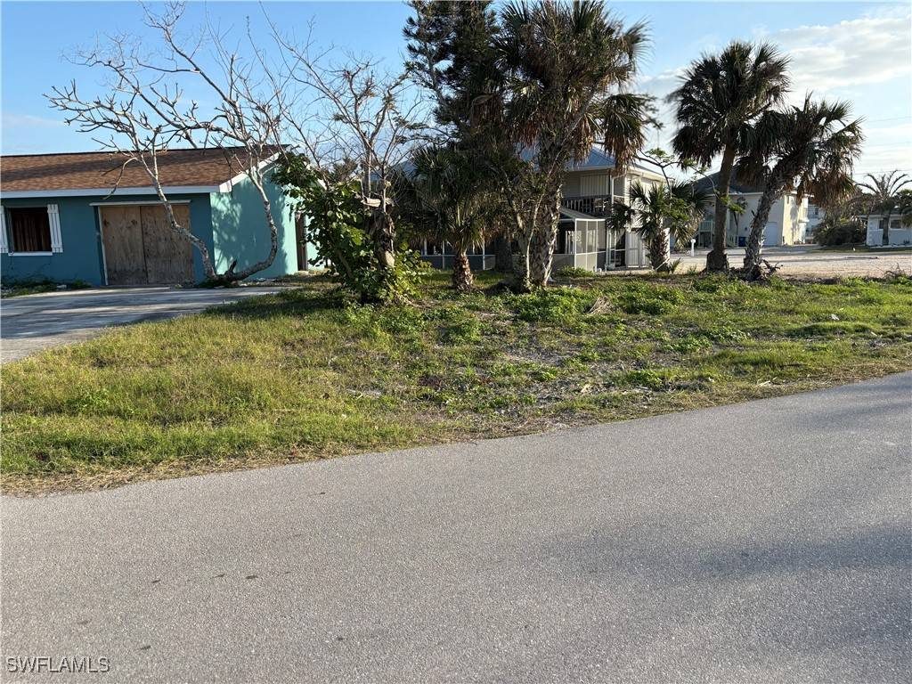 Fort Myers Beach, FL 33931,8000 Lagoon RD