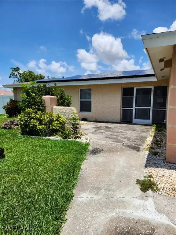 Cape Coral, FL 33904,207 SE 47th TER