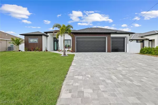 423 NE 5th TER, Cape Coral, FL 33909