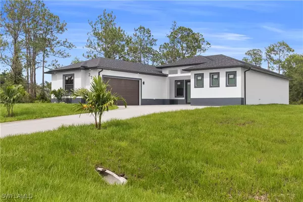 Lehigh Acres, FL 33936,220 Wellington AVE