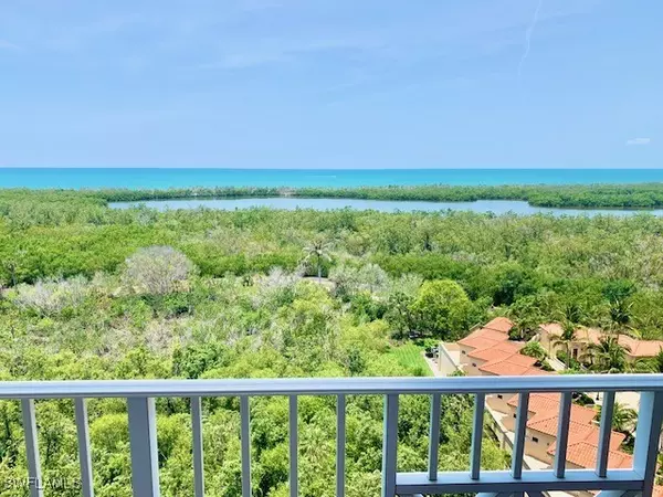 Naples, FL 34108,6597 NICHOLAS BLVD #1101