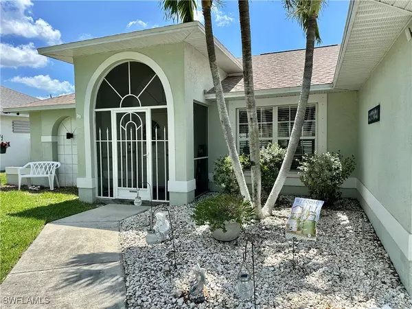 412 SE 13th AVE, Cape Coral, FL 33990