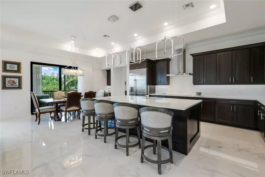 2488 Breakwater WAY #201, Naples, FL 34112