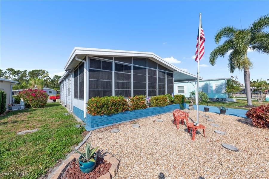 90 Snead DR, North Fort Myers, FL 33903