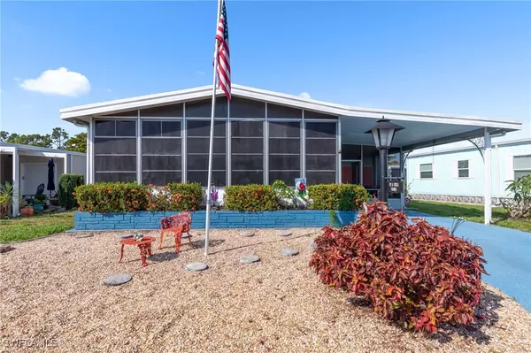 North Fort Myers, FL 33903,90 Snead DR