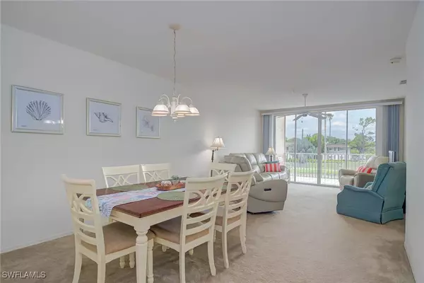 Fort Myers, FL 33919,14931 Park Lake DR #209