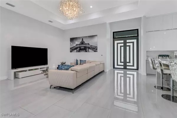 Naples, FL 34120,2909 2nd AVE NE