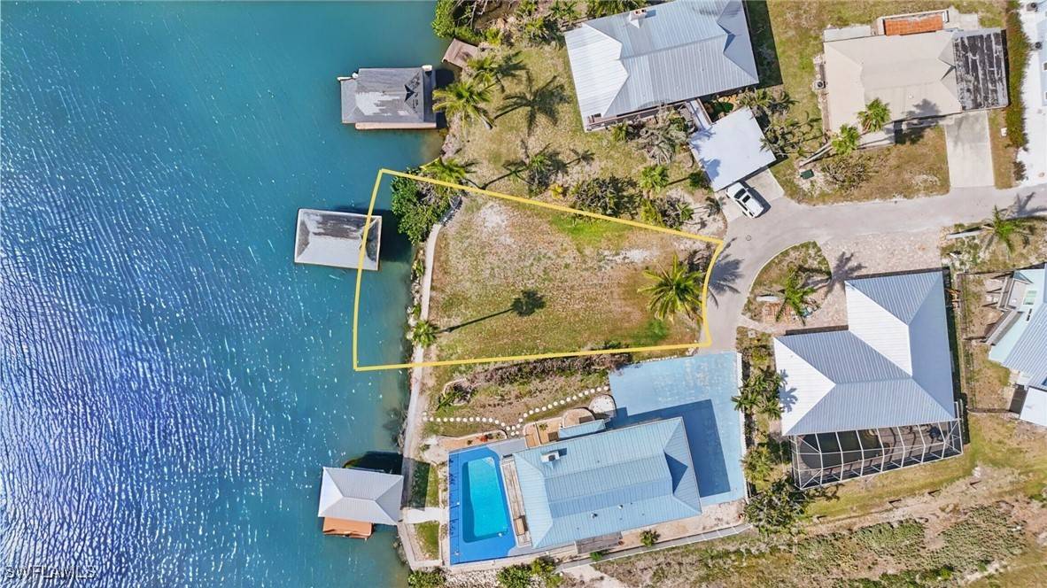Fort Myers Beach, FL 33931,22491 Buccaneer Lagoon ST
