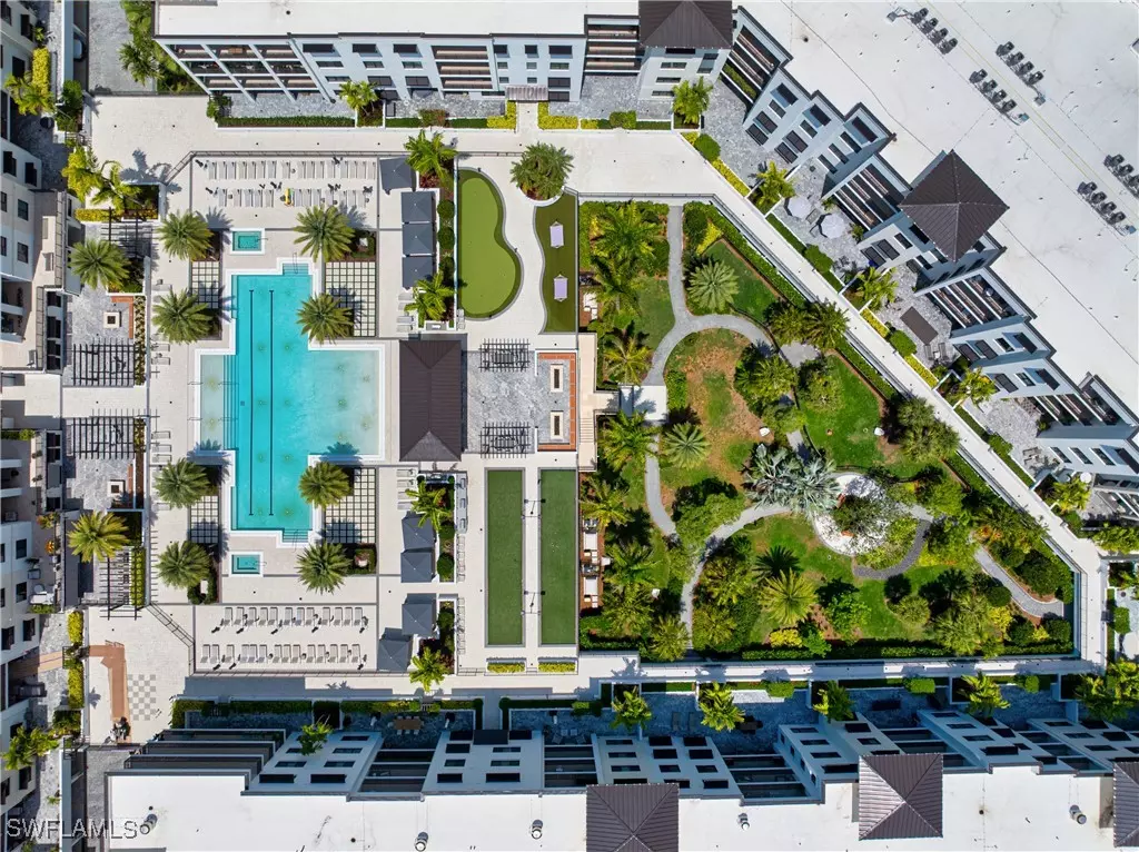 Naples, FL 34102,1115 Central AVE #547