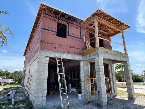 Fort Myers Beach, FL 33931,99 Blackbeard WAY