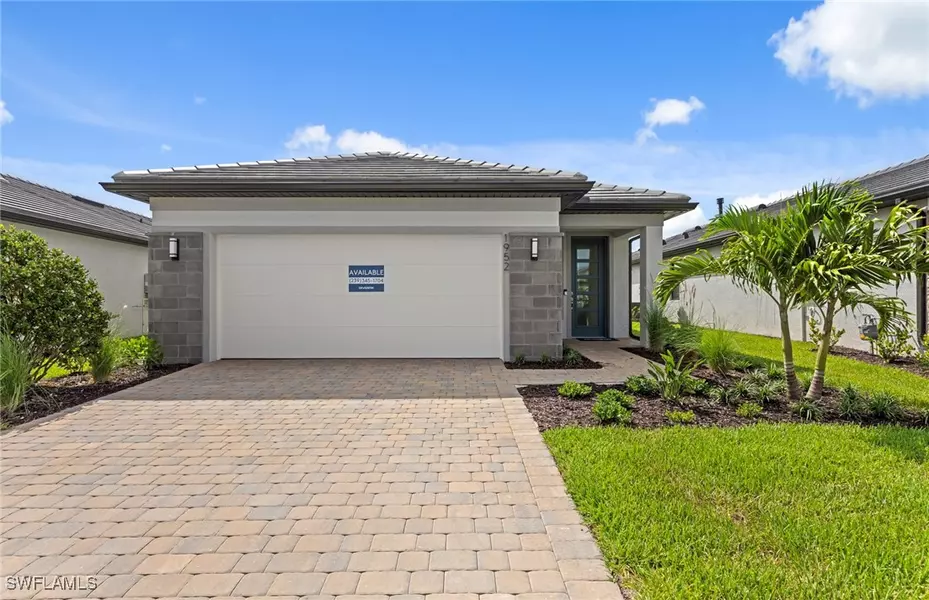 1952 Sierra CT, Naples, FL 34120