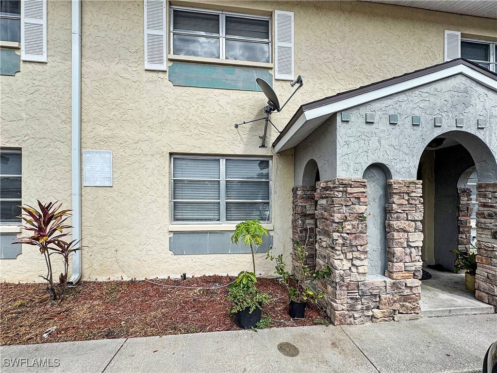 Fort Myers, FL 33919,6635 Warwick CIR #5