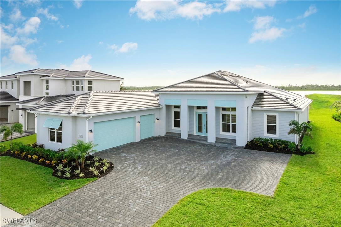 8766 Driftwood DR, Naples, FL 34114