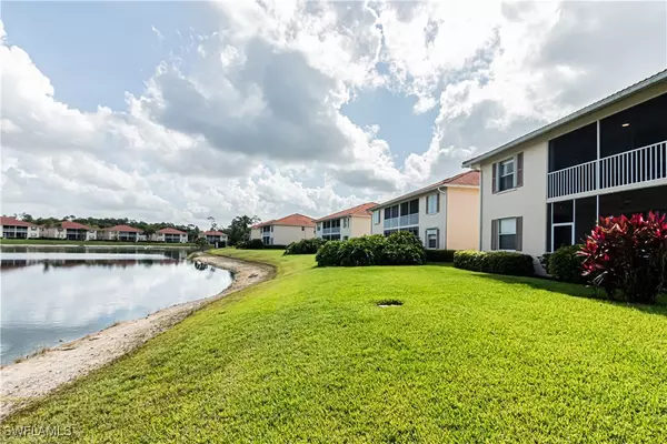 Naples, FL 34104,260 Robin Hood CIR #202