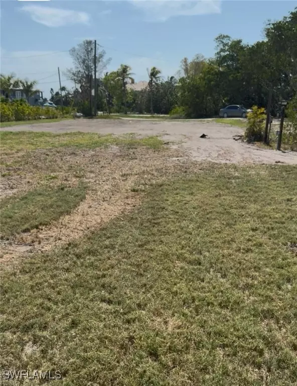 Bonita Springs, FL 34134,27510 Big Bend RD