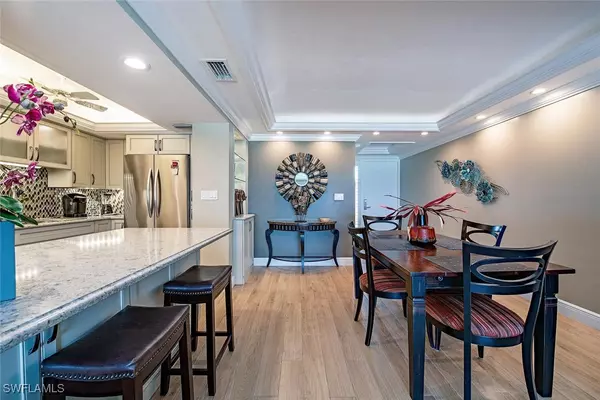 Naples, FL 34103,3443 Gulf Shore Blvd N #409