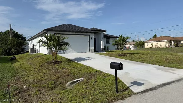 Lehigh Acres, FL 33971,4619 7th ST W