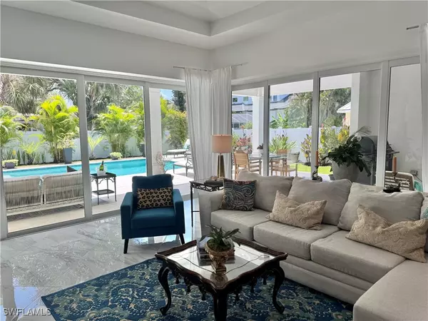 Naples, FL 34102,1262 10th ST N