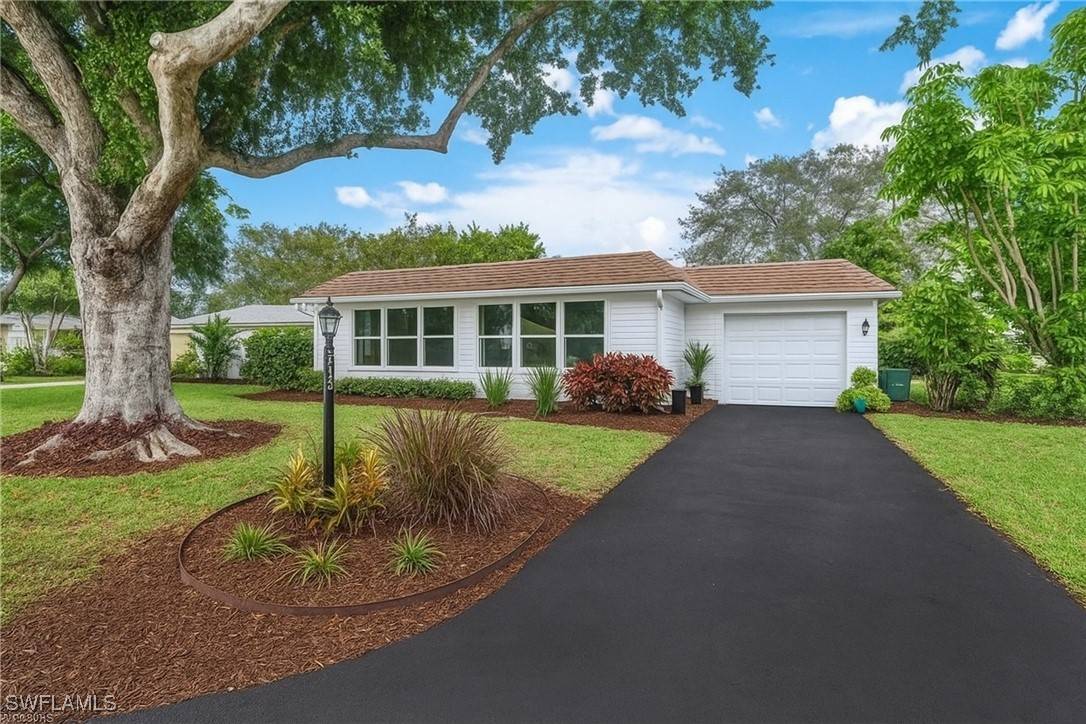 233 YORKSHIRE CT, Naples, FL 34112