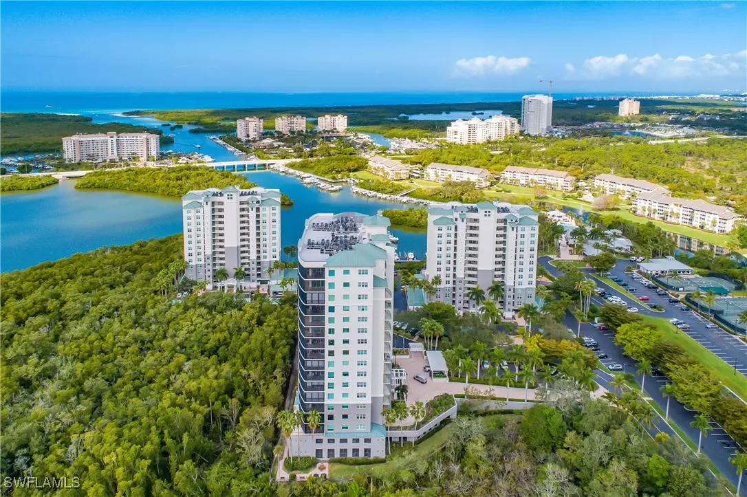 Naples, FL 34110,430 Cove Tower DR #501