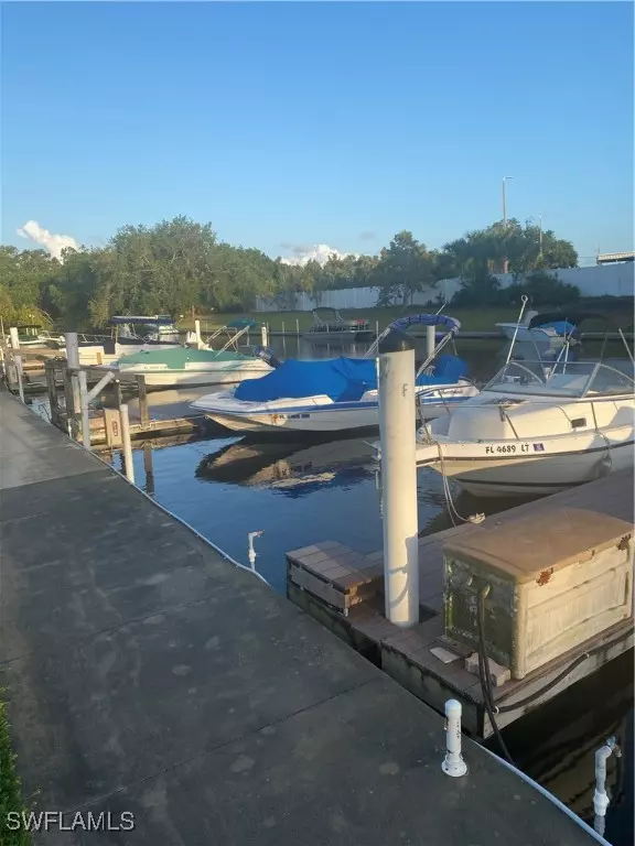 1516 tropic TER #1516, North Fort Myers, FL 33903