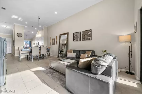 Naples, FL 34119,9366 Pocida CT #202