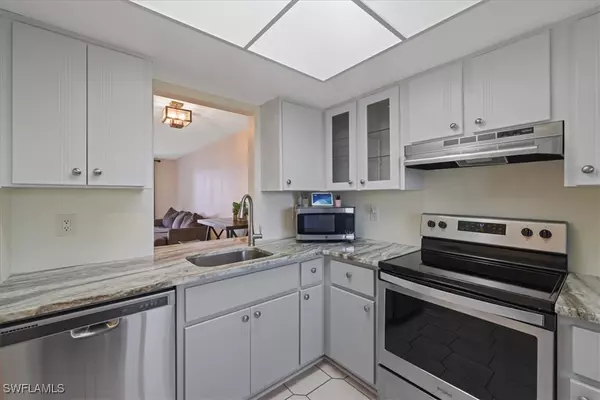 503 Cape Coral Pkwy W #201, Cape Coral, FL 33914