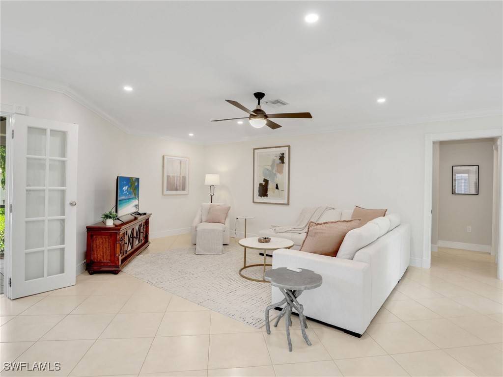 Naples, FL 34103,3200 Binnacle DR #B3