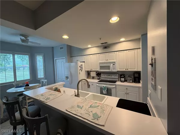 2710 Cypress Trace CIR #3028,  Naples,  FL 34119