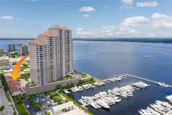Fort Myers, FL 33901,2080 W 1st ST #206