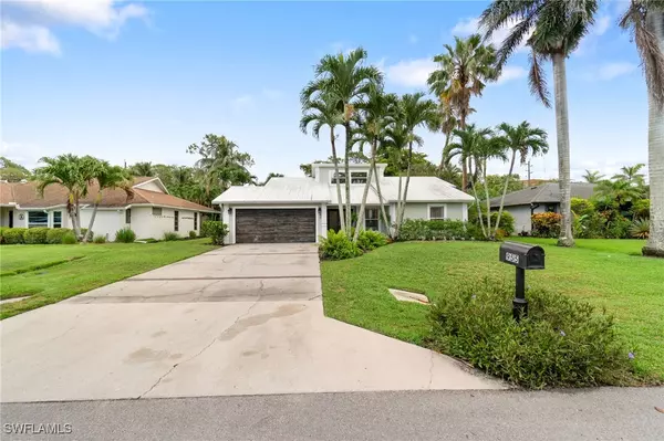 955 Hidden Terrace RD, Naples, FL 34104