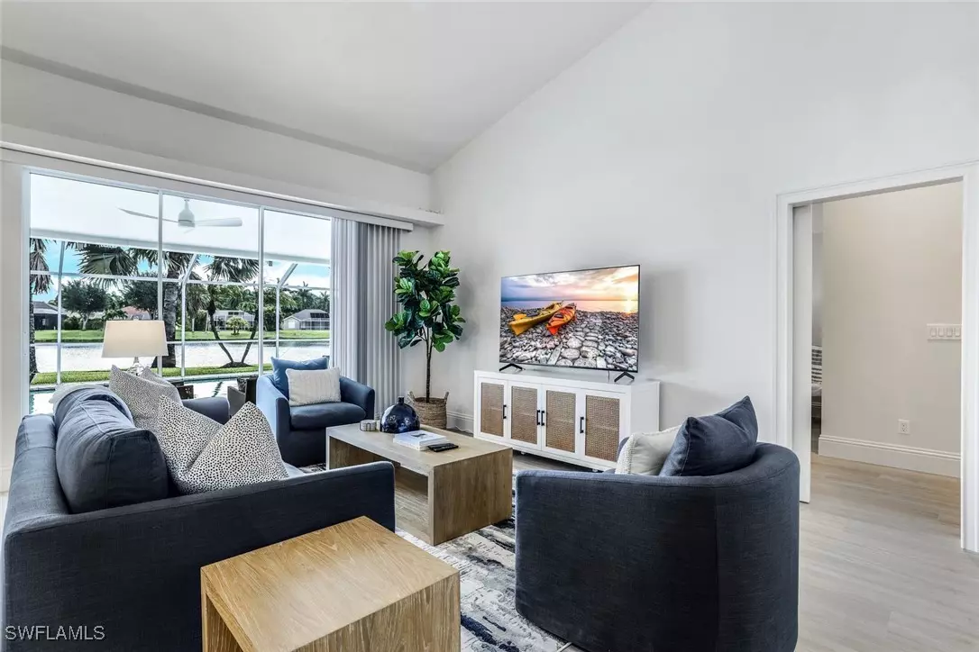 Naples, FL 34104,914 Marble DR