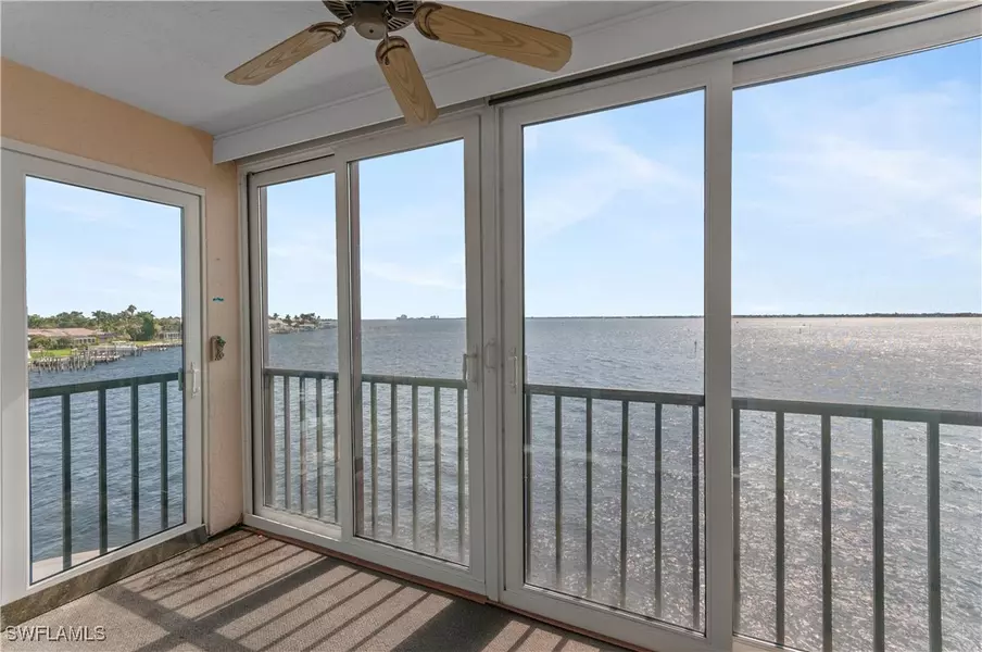4015 SE 20th PL #301, Cape Coral, FL 33904