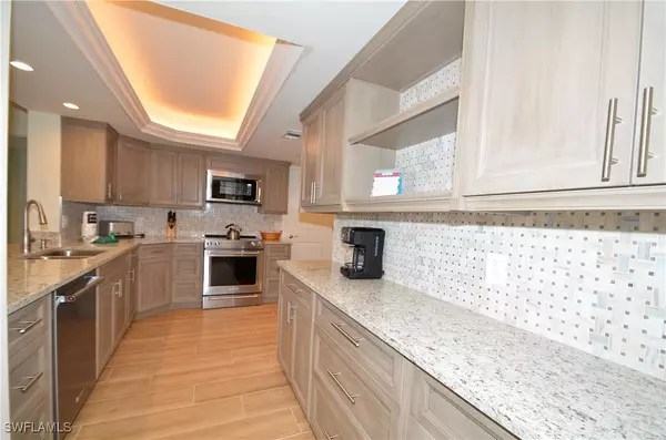 Naples, FL 34108-3004,10851 GULF SHORE DR #303