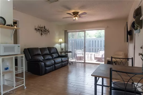 North Fort Myers, FL 33903,1165 Palm AVE #8A